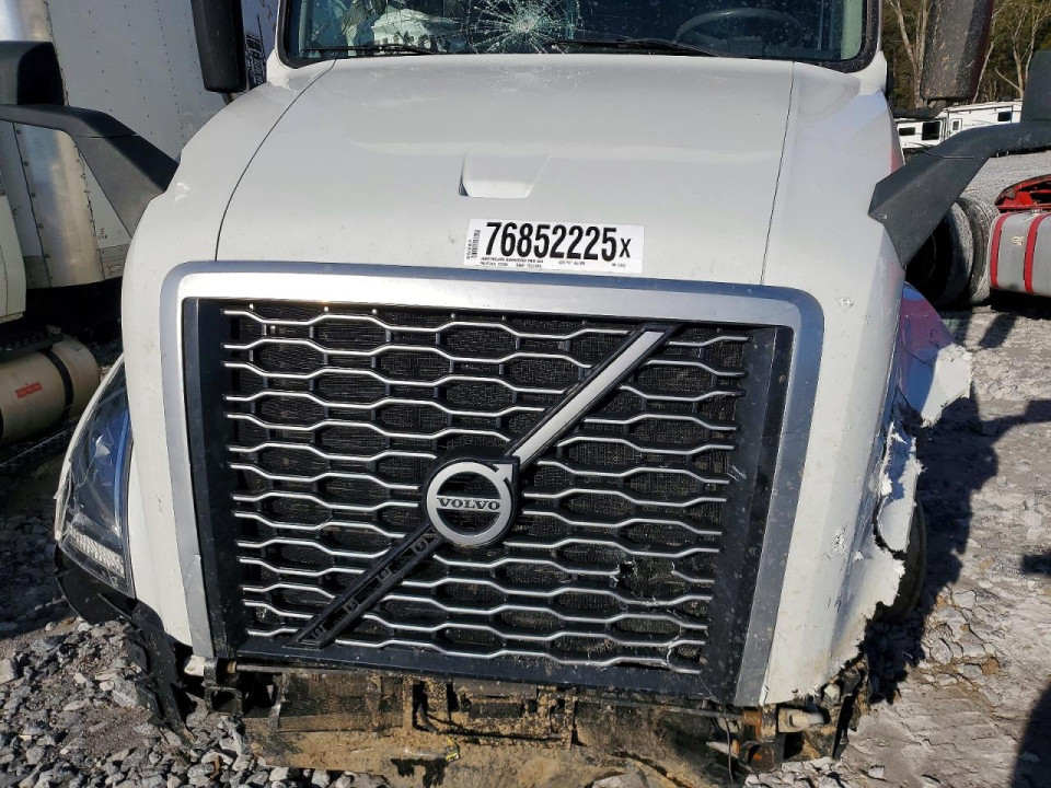 Volvo VNL SEMI TRUCK 2024 — Copart