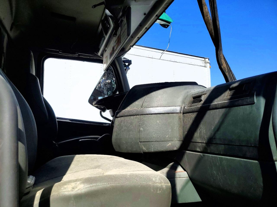 Volvo VHD SEMI TRUCK 2019 — Copart