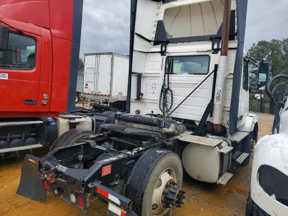 Volvo VNL SEMI TRUCK 2017 — Copart