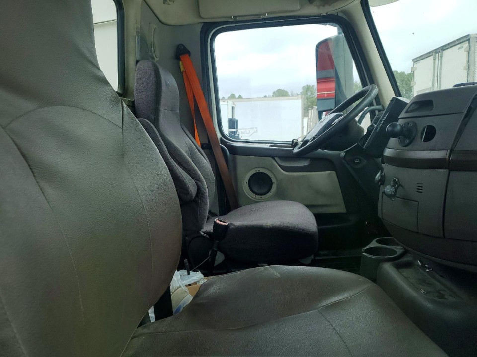 Volvo VNL SEMI TRUCK 2017 — Copart