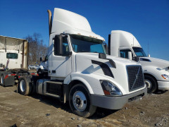 Volvo VNL SEMI TRUCK 2016 — Copart
