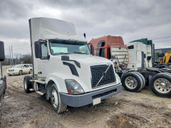 Volvo VNL SEMI TRUCK 2017 — Copart