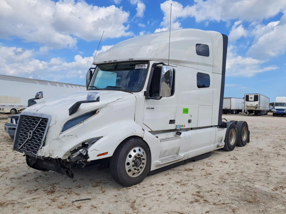 Volvo VNL SEMI TRUCK 2020 — Copart