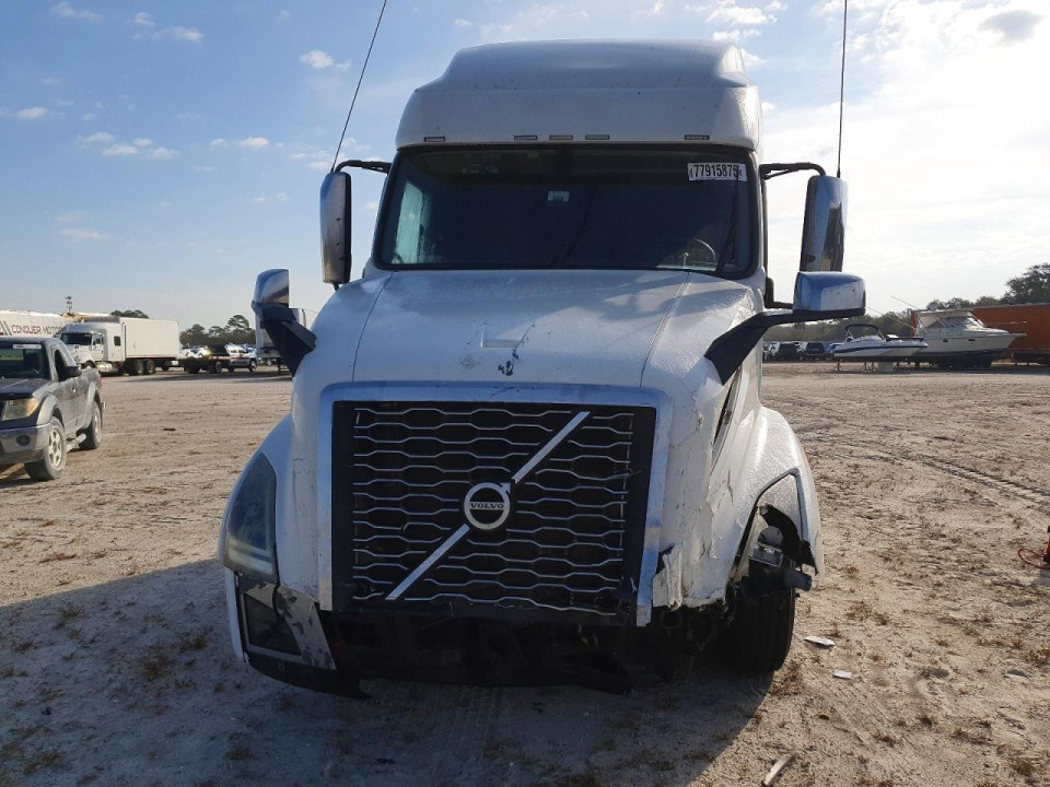 Volvo VNL SEMI TRUCK 2020 — Copart