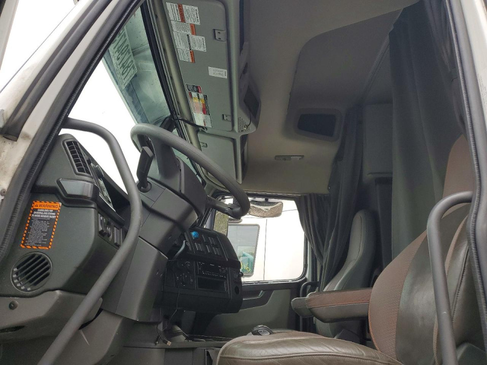 Volvo VNR 2024 — Copart