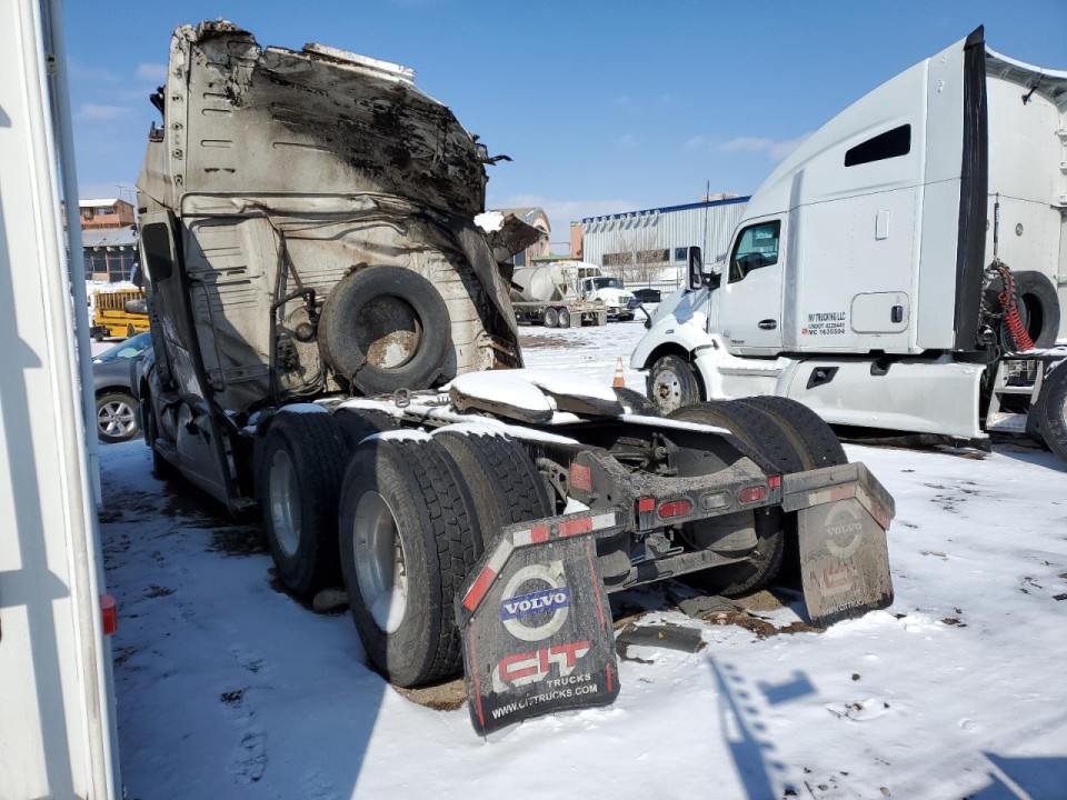 Volvo VNL SEMI TRUCK 2023 — Copart