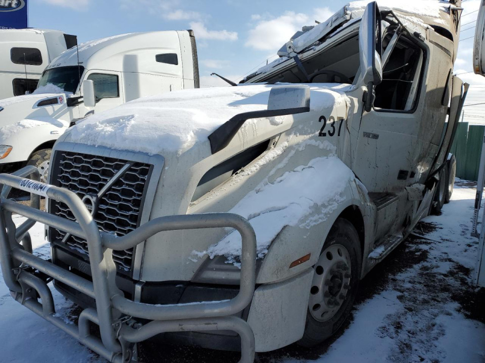 Volvo VNL SEMI TRUCK 2023 — Copart