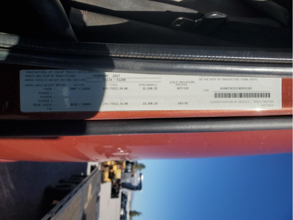 Volvo VNL SEMI TRUCK 2018 — Copart