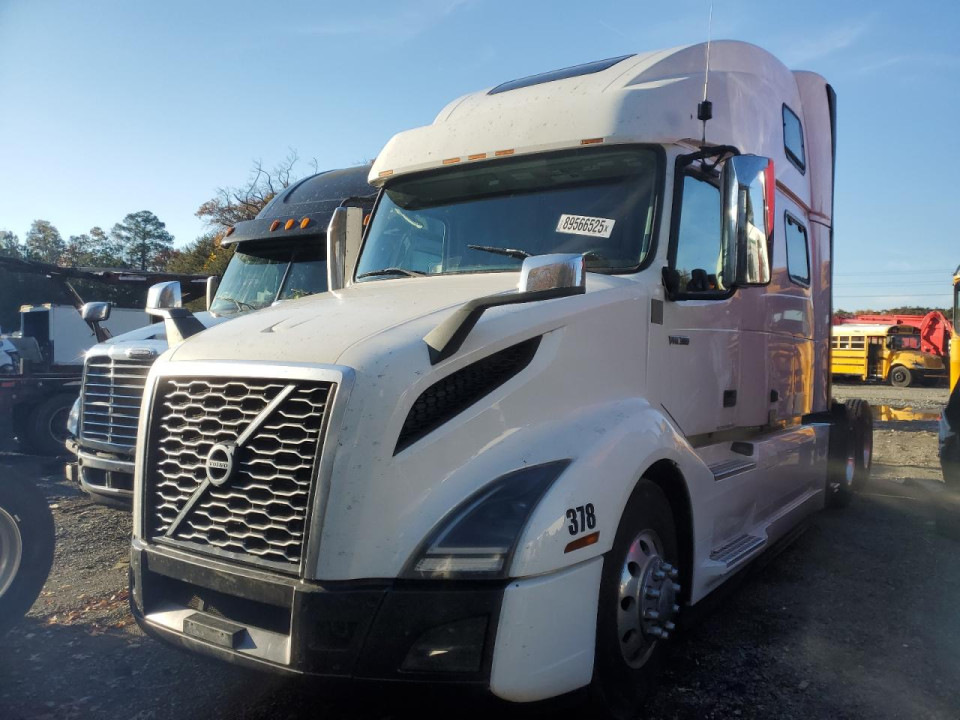 Volvo VNL SEMI TRUCK 2020 — Copart