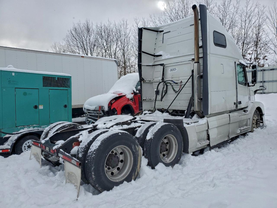 Volvo VNL SEMI TRUCK 2017 — Copart