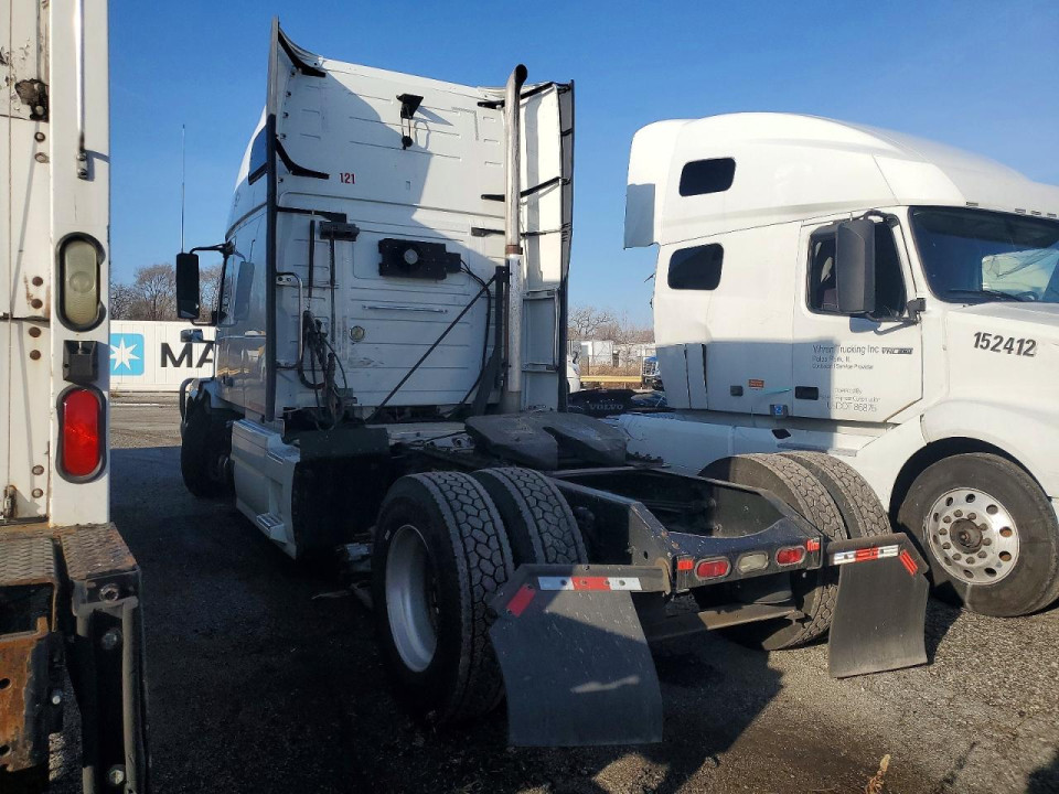 Volvo VNL SEMI TRUCK 2012 — Copart