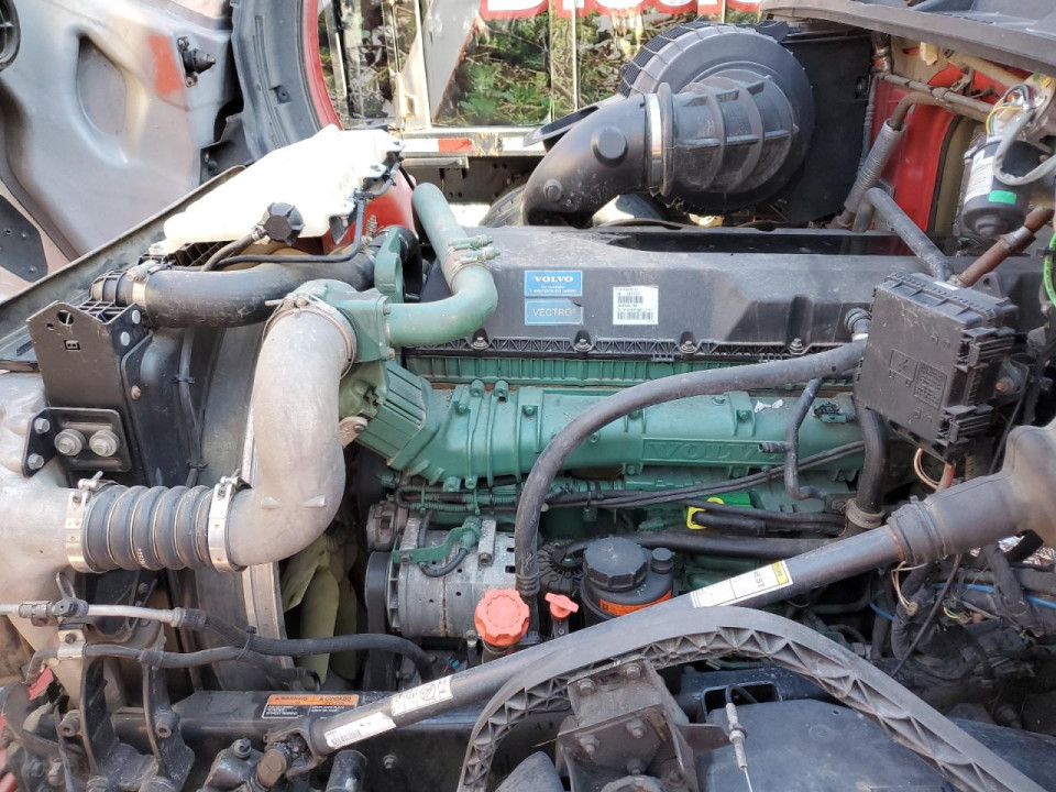 Volvo 144 2015 — Copart