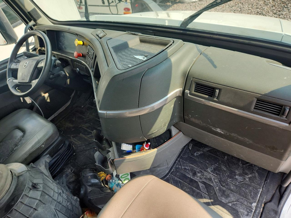 Volvo VNR SEMI TRUCK 2020 — Copart