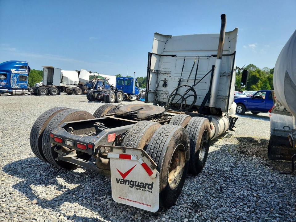 Volvo VNR 2024 — Copart