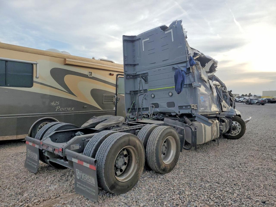 Volvo VNL SEMI TRUCK 2026 — Copart