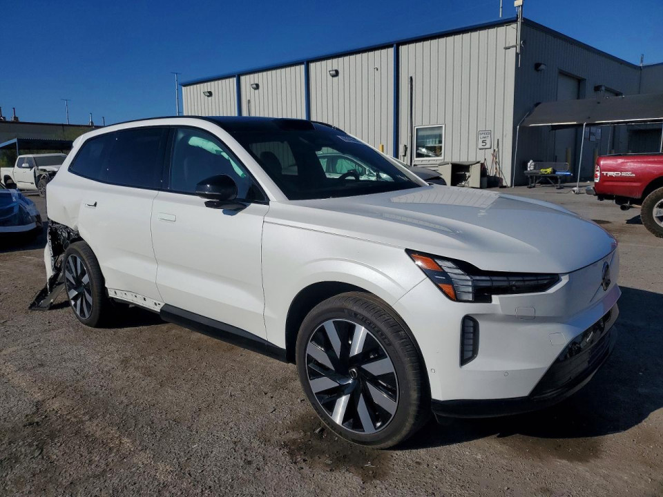 Volvo EX90 PLUS 2025 — Copart