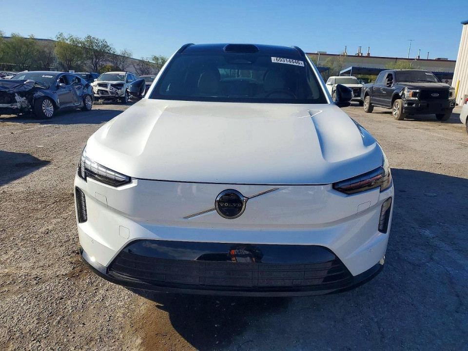 Volvo EX90 PLUS 2025 — Copart