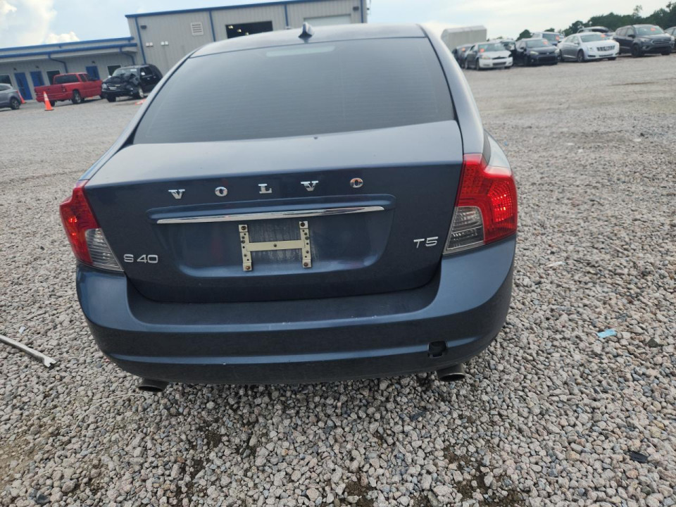 Volvo S40 2011 — Copart