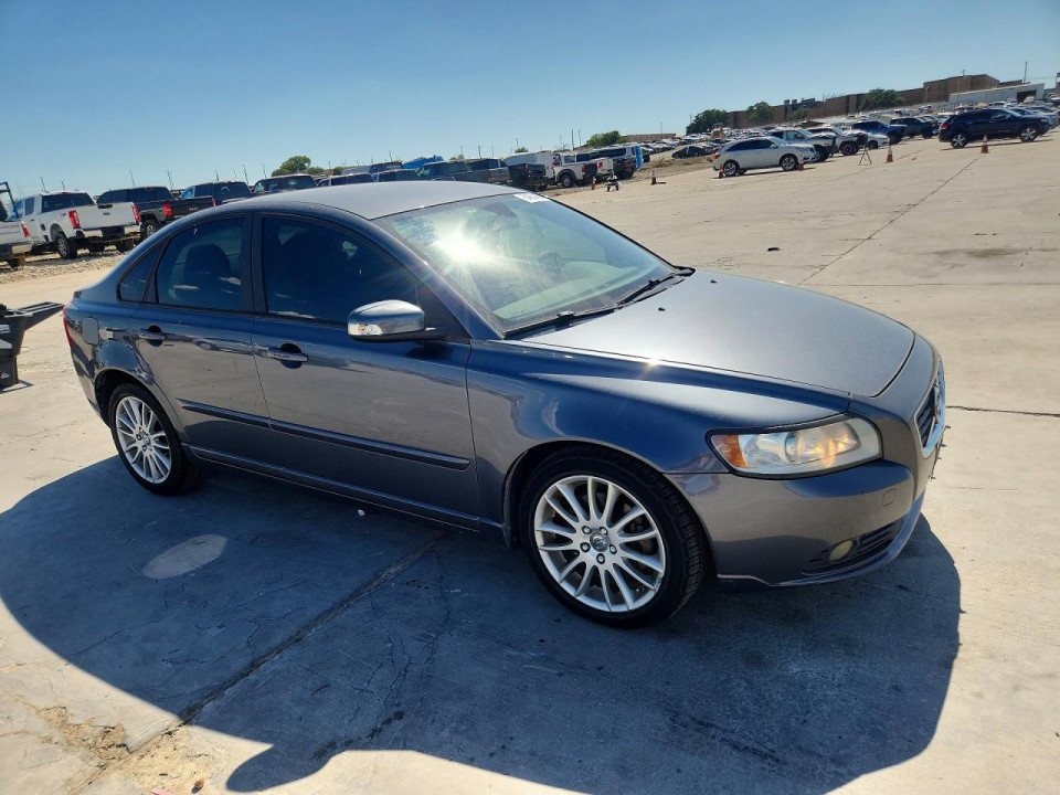 Volvo S40 2011 — Copart