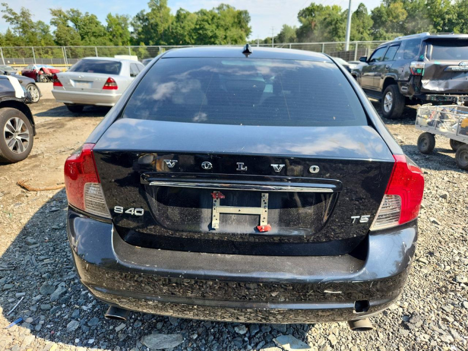 Volvo S40 2011 — Copart