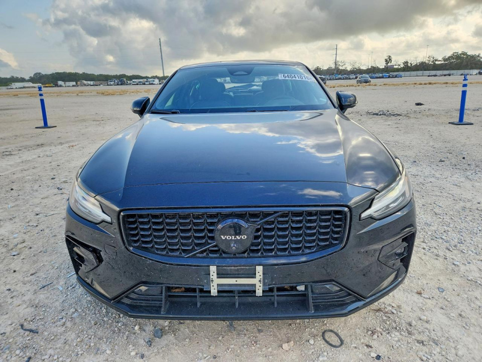 Volvo S60 PLUS 2024 — Copart