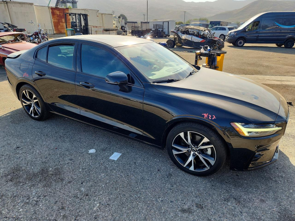Volvo S60 PLUS 2024 — Copart