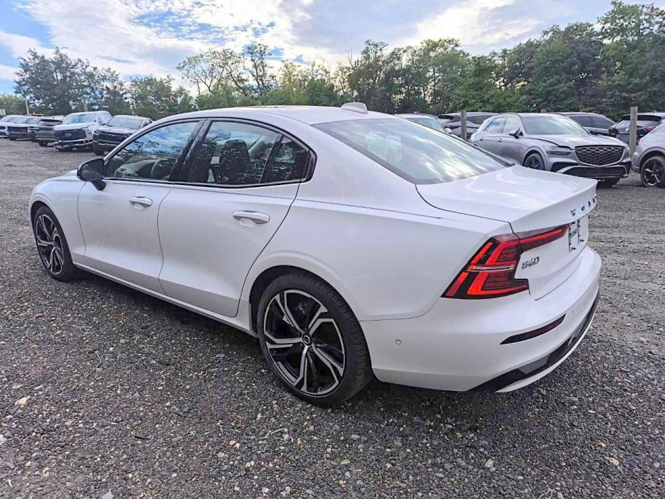 Volvo S60 PLUS 2024 — Copart
