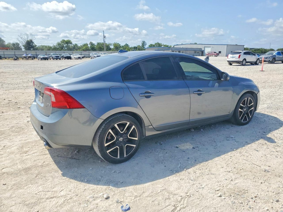 Volvo S60 2017 — Copart