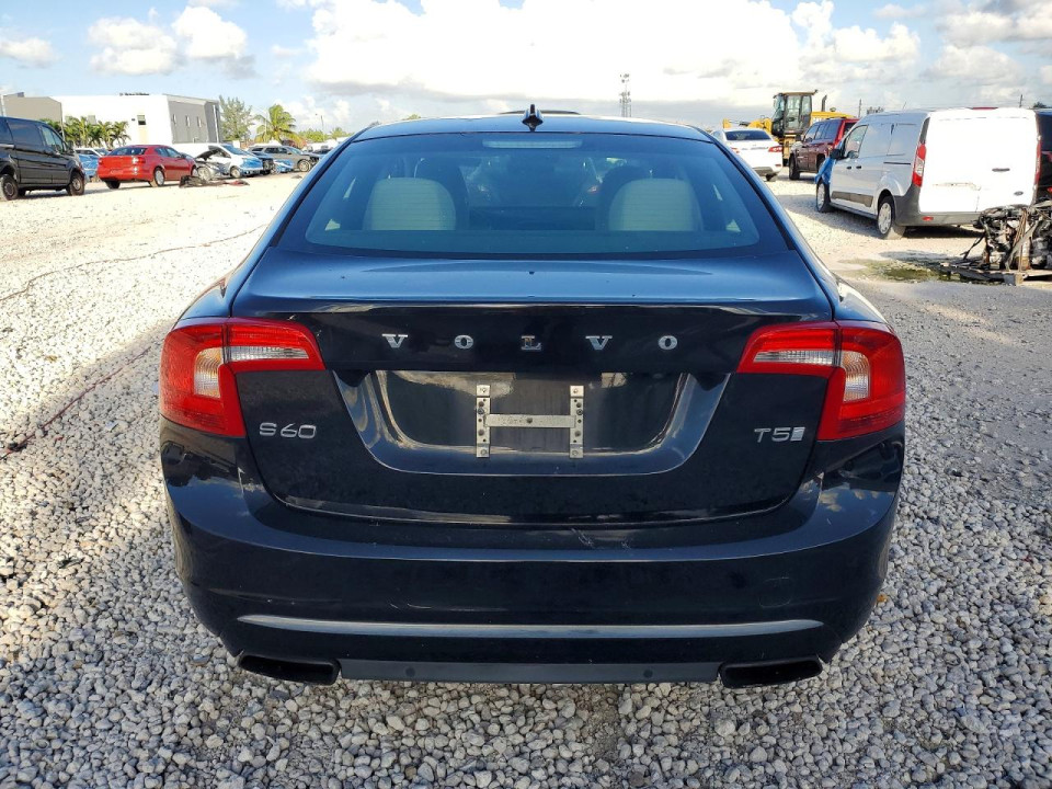 Volvo S60 2017 — Copart