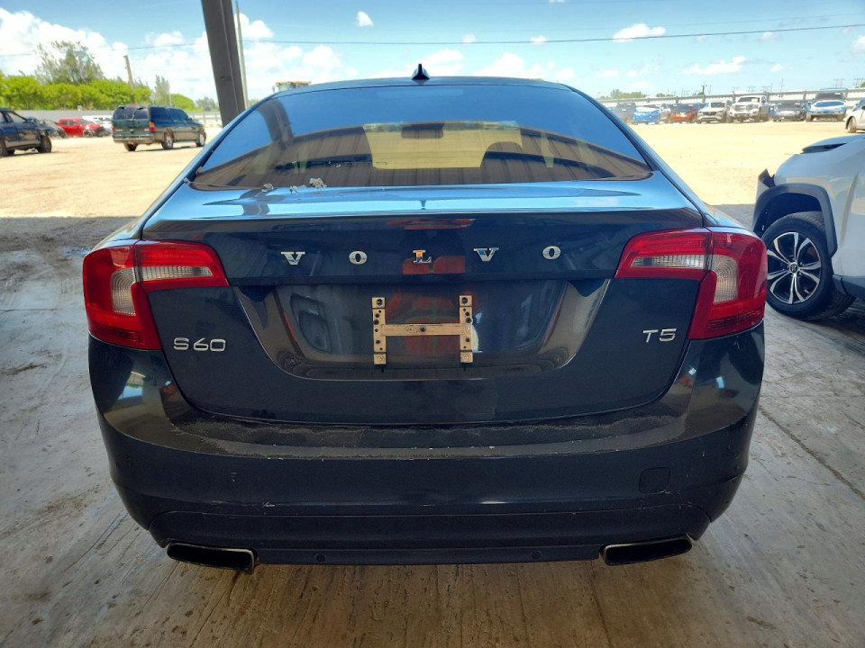 Volvo S60 2015 — Copart