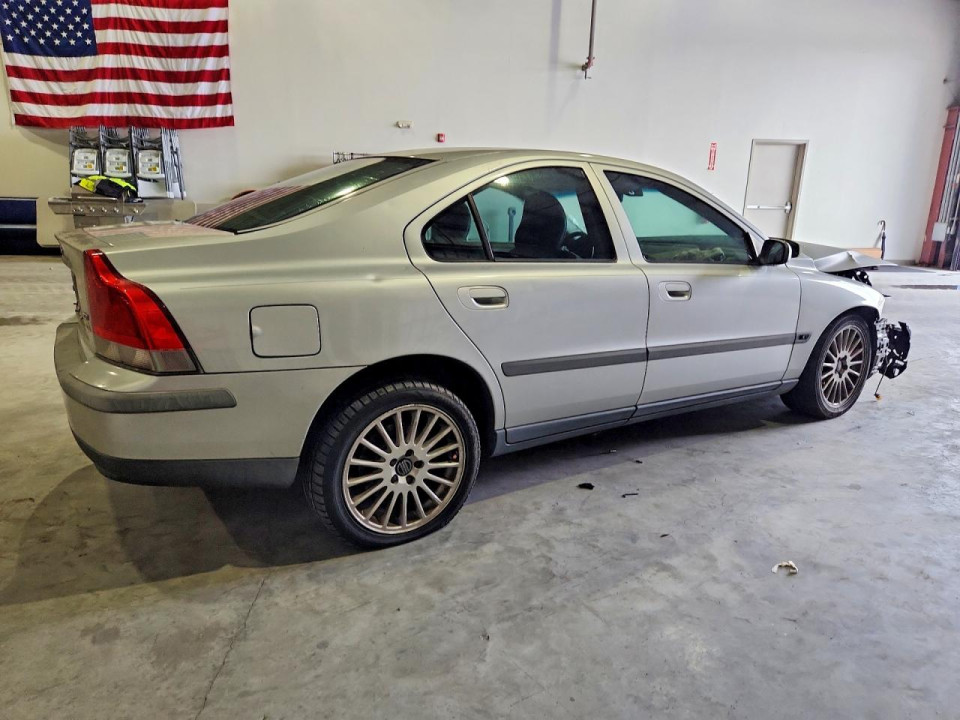 Volvo S60 2004 — Copart
