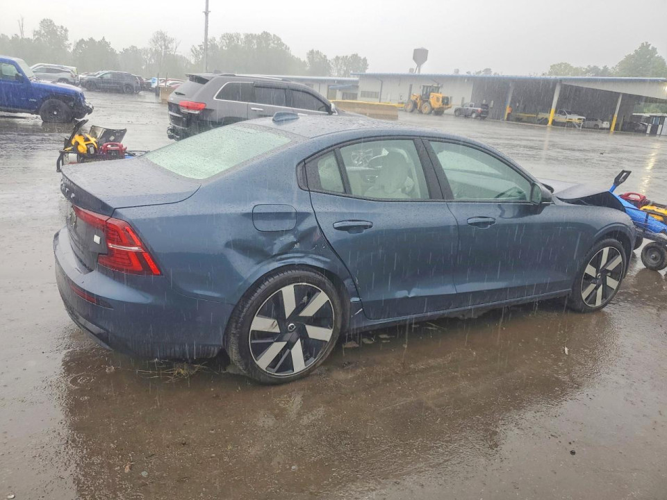 Volvo S60 2024 — Copart