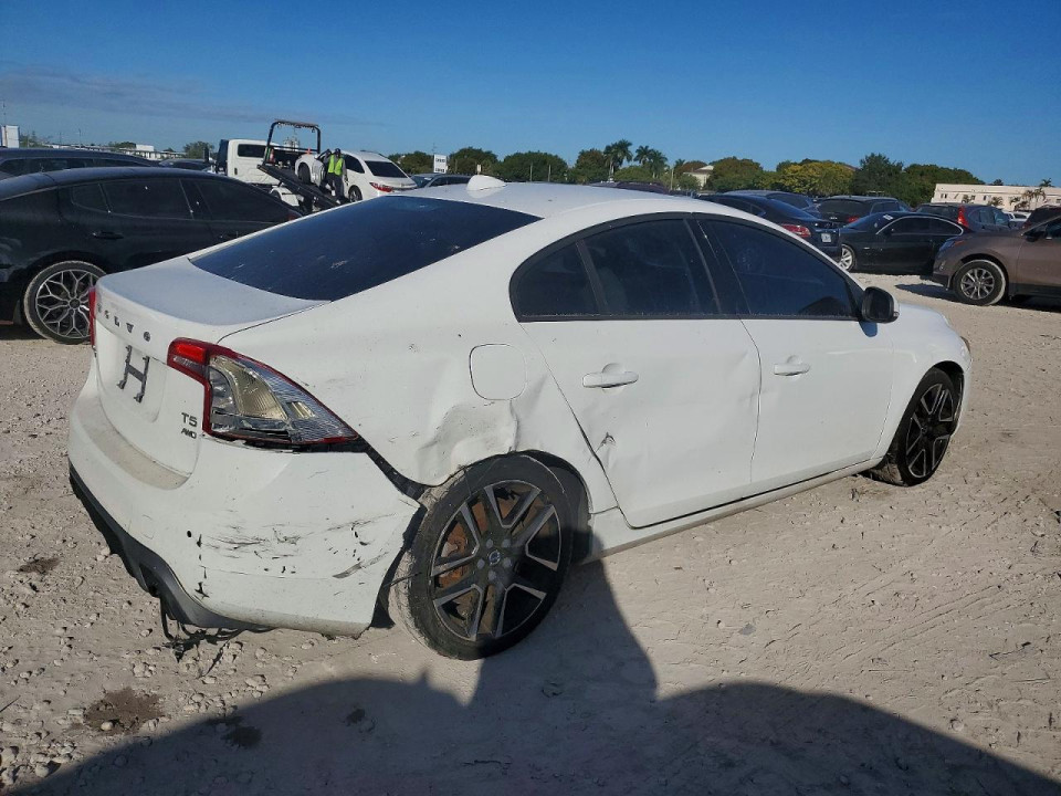 Volvo S60 2017 — Copart