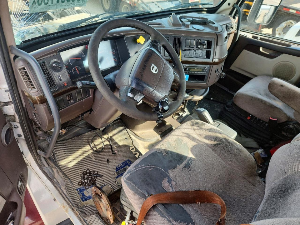 Volvo TRACTOR 2015 — Copart