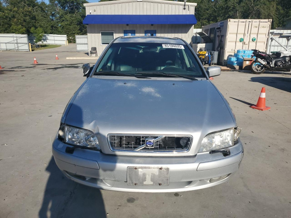 Volvo V40 2003 — Copart