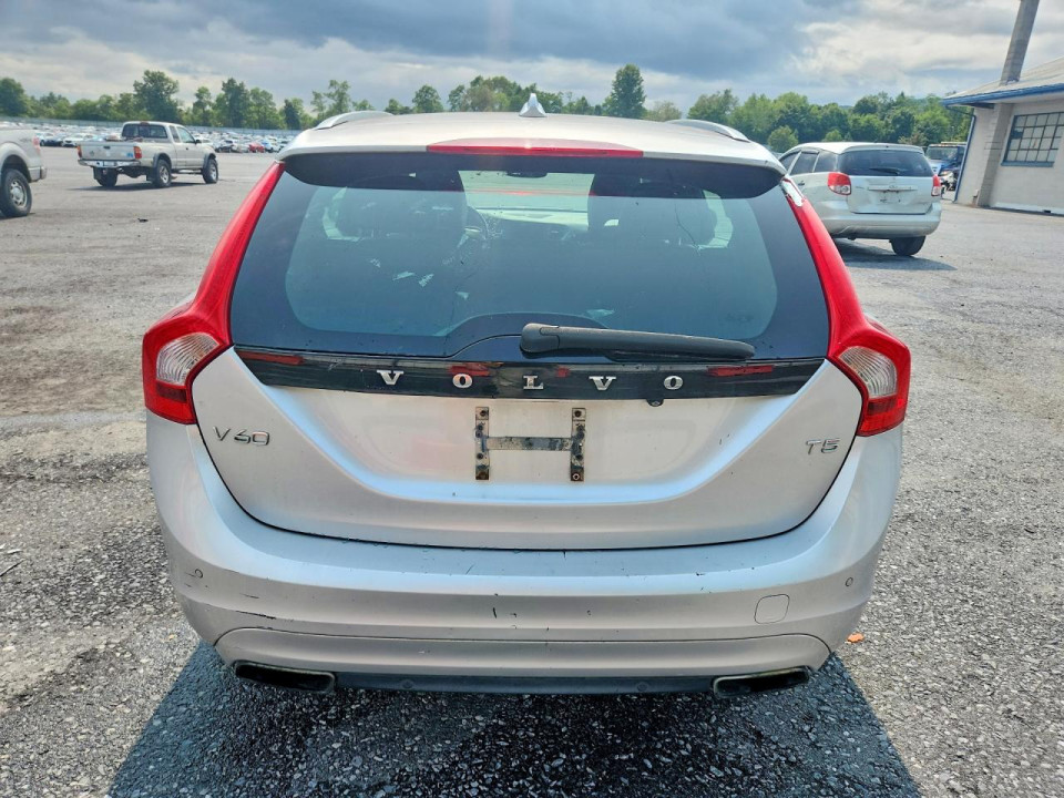 Volvo V60 2015 — Copart