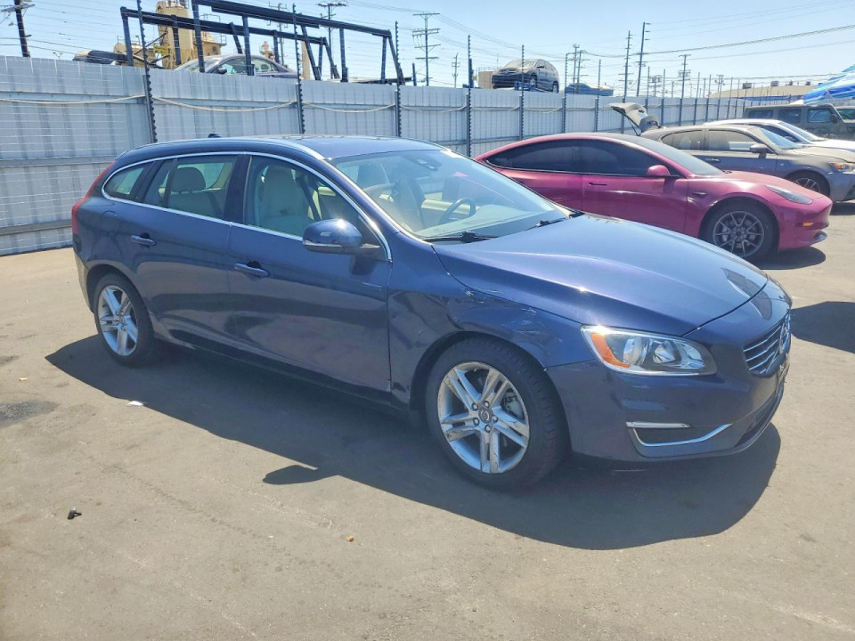 Volvo V60 2015 — Copart