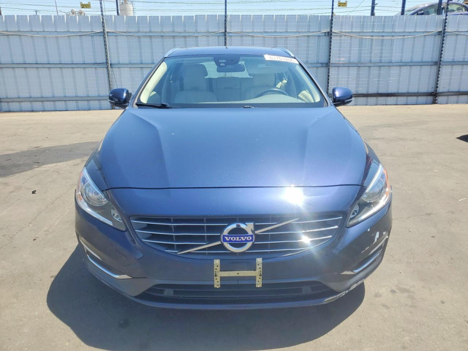 Volvo V60 2015 — Copart
