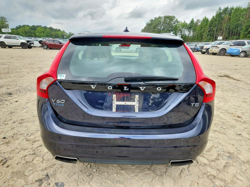 Volvo V60 2017 — Copart