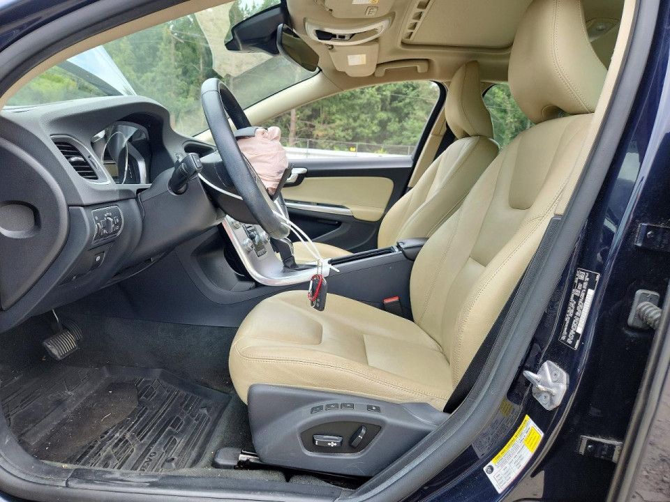 Volvo V60 2017 — Copart