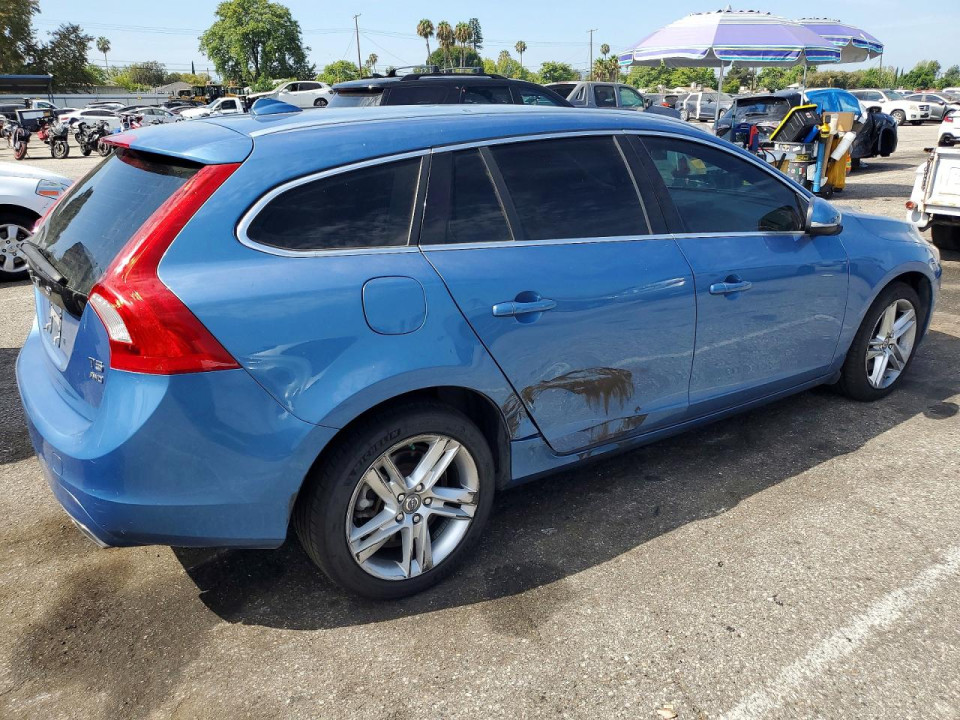 Volvo V60 2015 — Copart