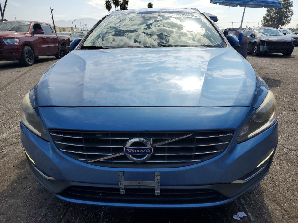 Volvo V60 2015 — Copart
