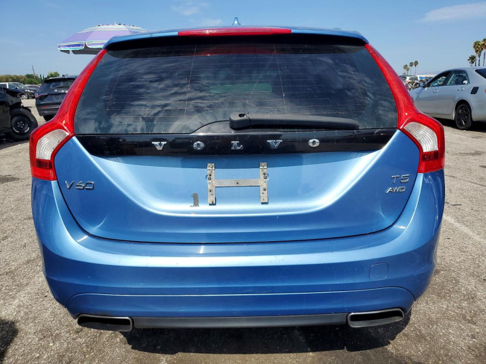 Volvo V60 2015 — Copart