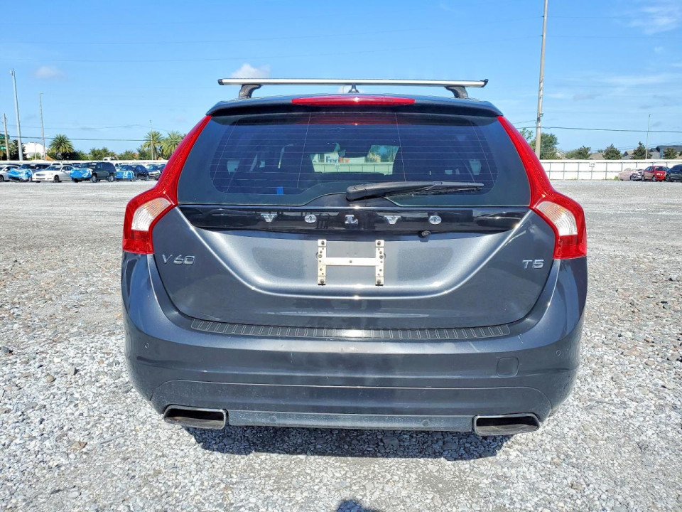 Volvo V60 2016 — Copart