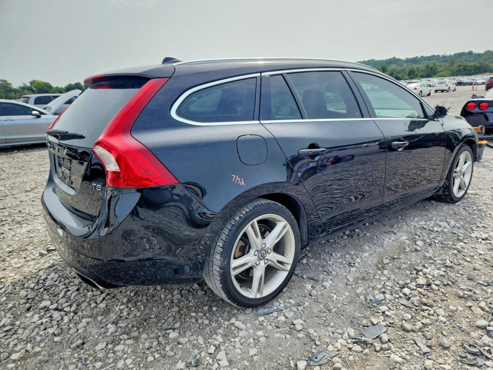 Volvo V60 2017 — Copart