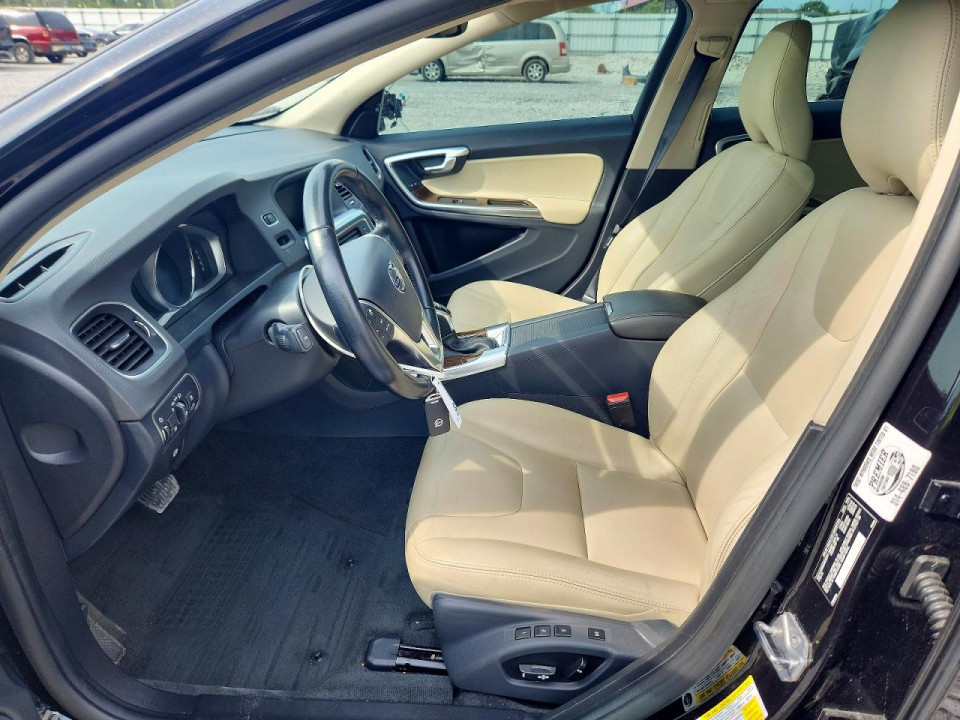 Volvo V60 2017 — Copart