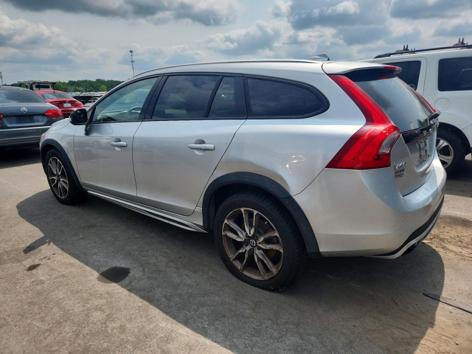 Volvo V60 2017 — Copart