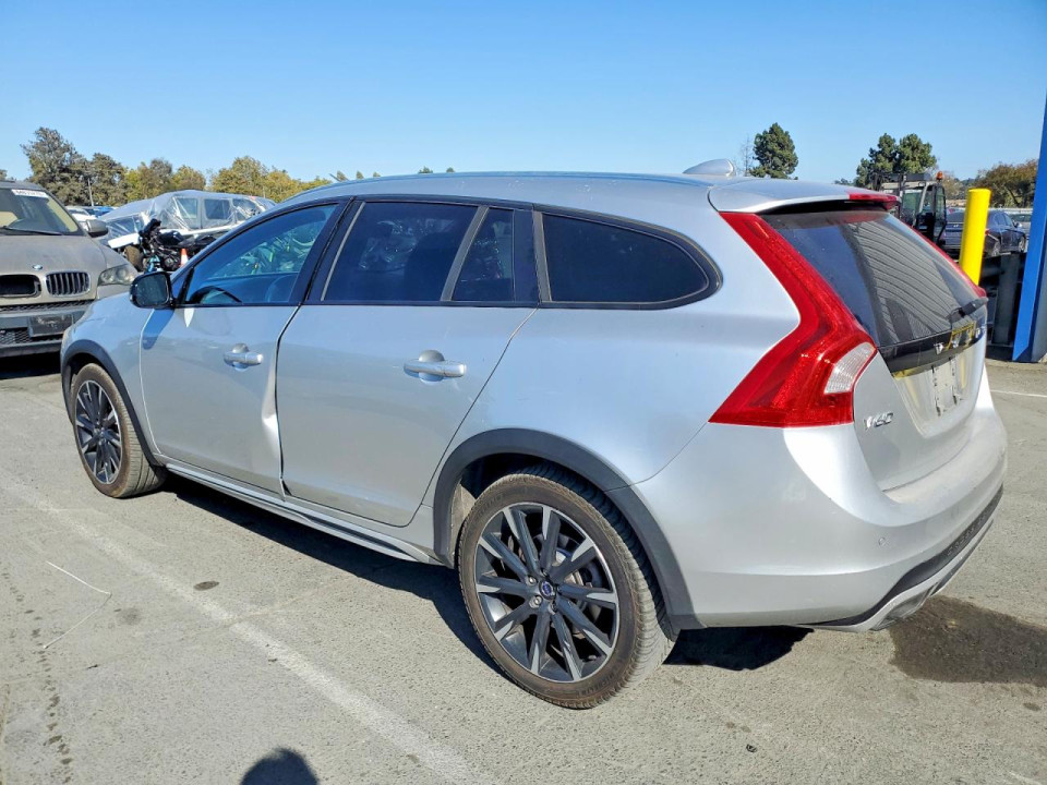 Volvo V60 2016 — Copart