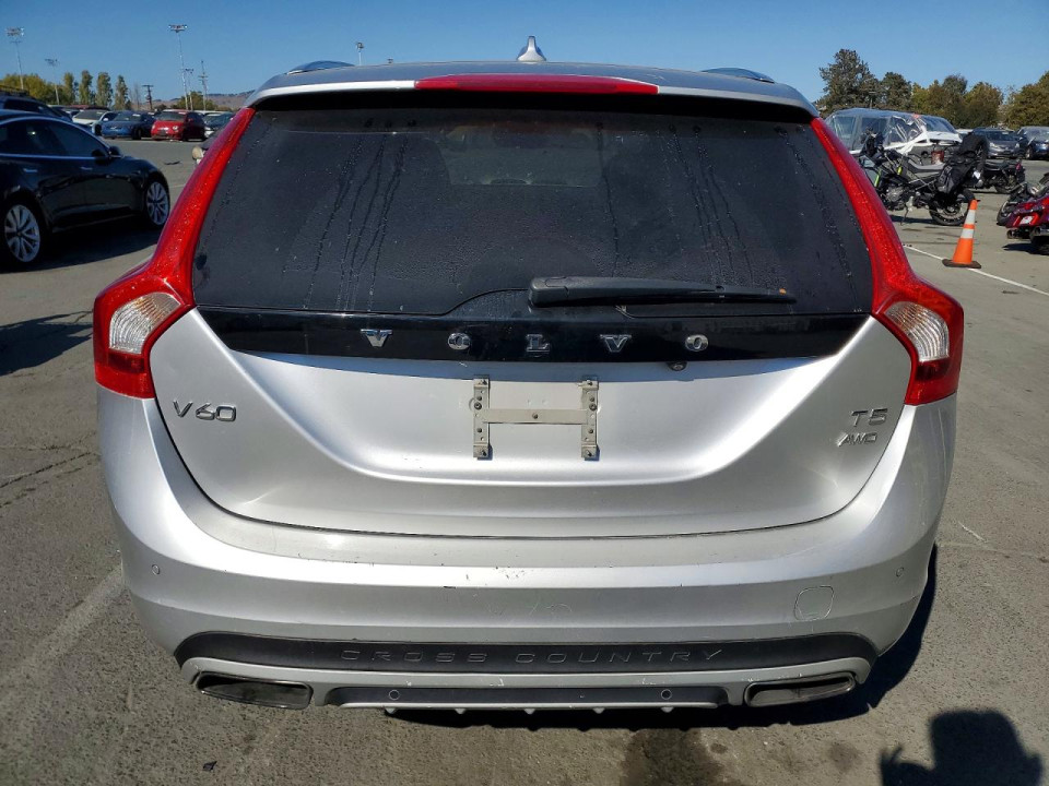 Volvo V60 2016 — Copart