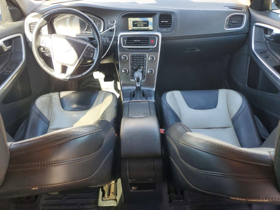Volvo V60 2016 — Copart